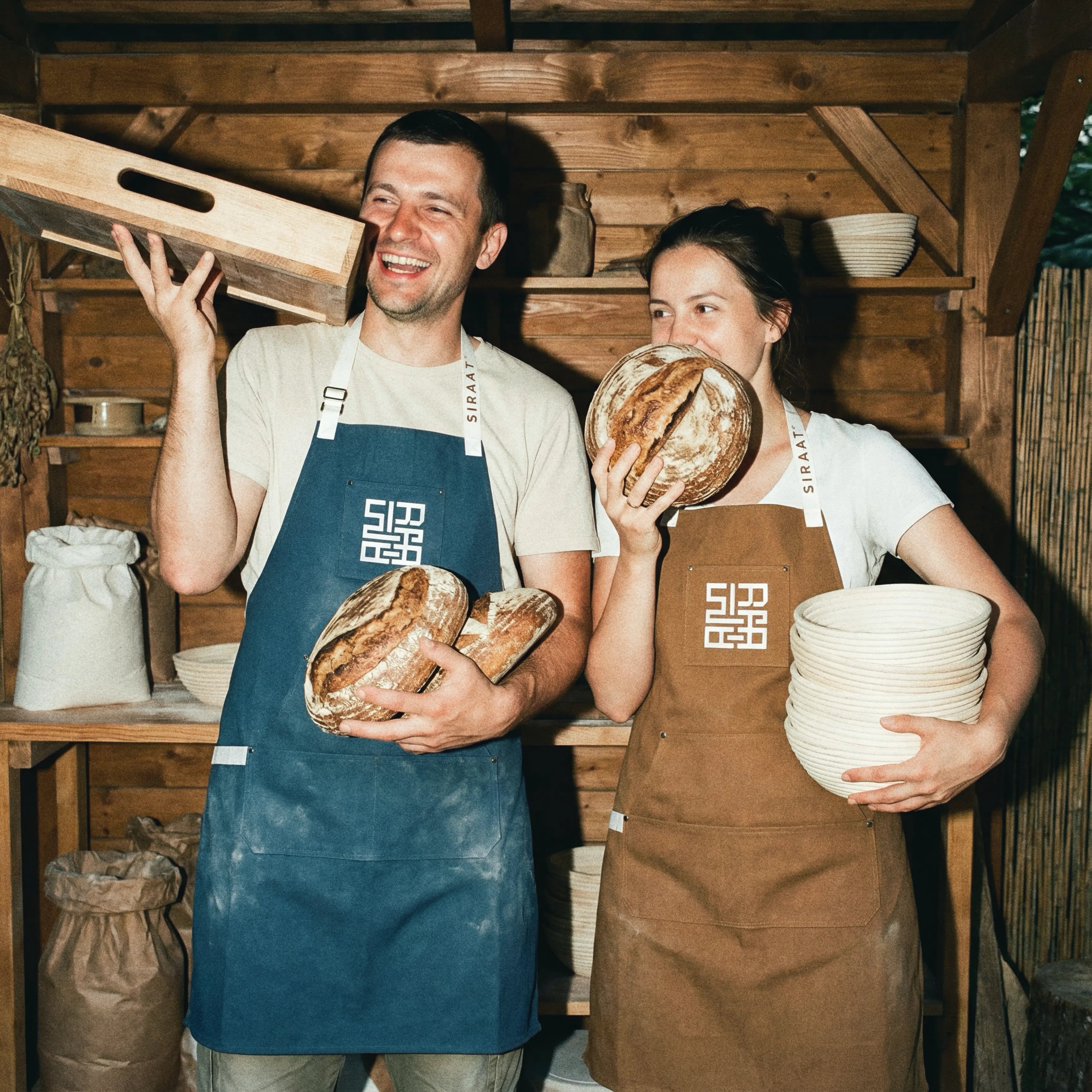 Siraat Signature Apron (Oak)