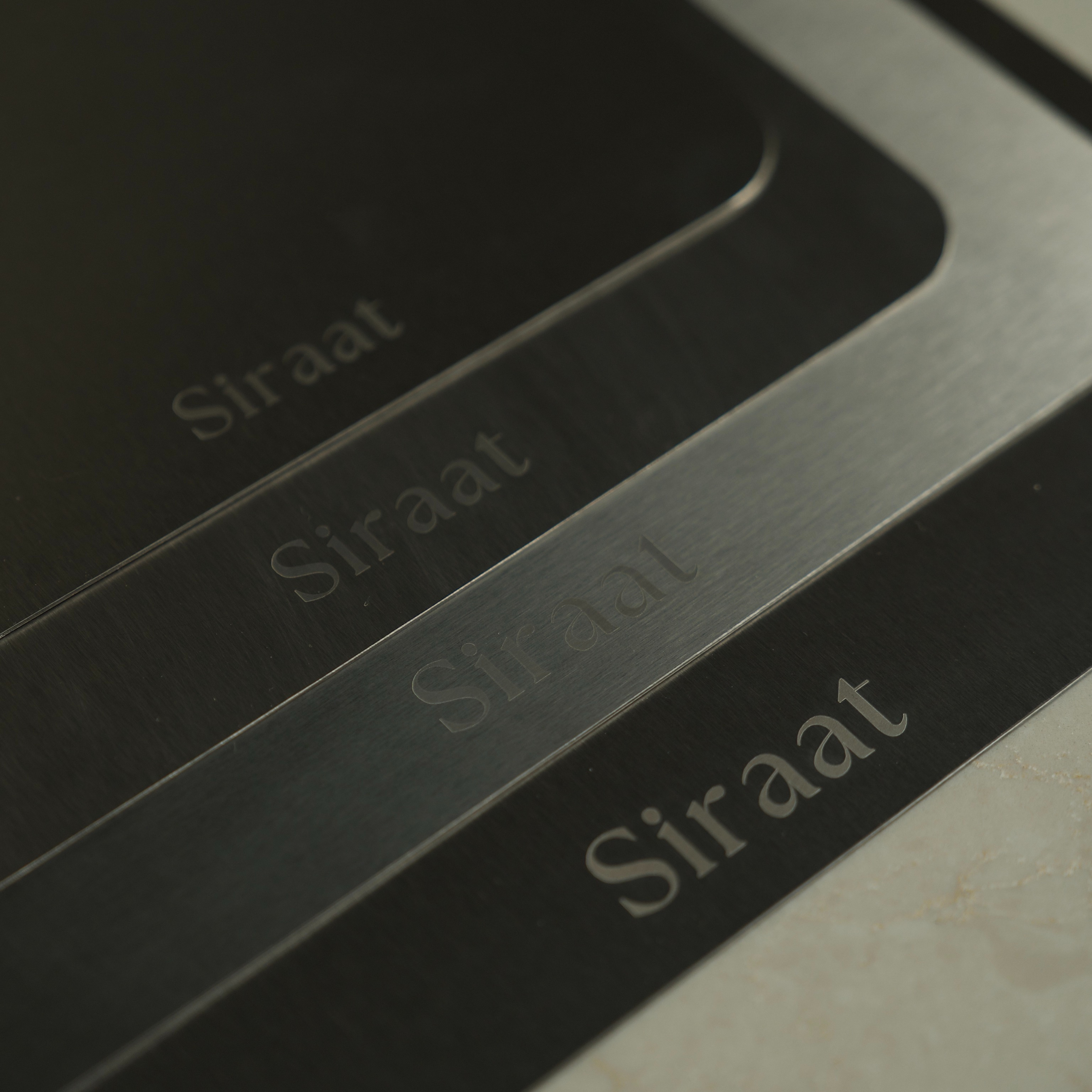 Siraat Pure Titanium Cutting Board